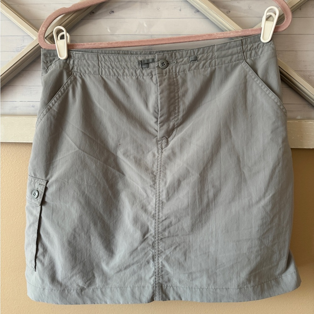 PATAGONIA Women's Size 8 Skort Skirt Mini Nylon‎ Outdoors Gray Pockets